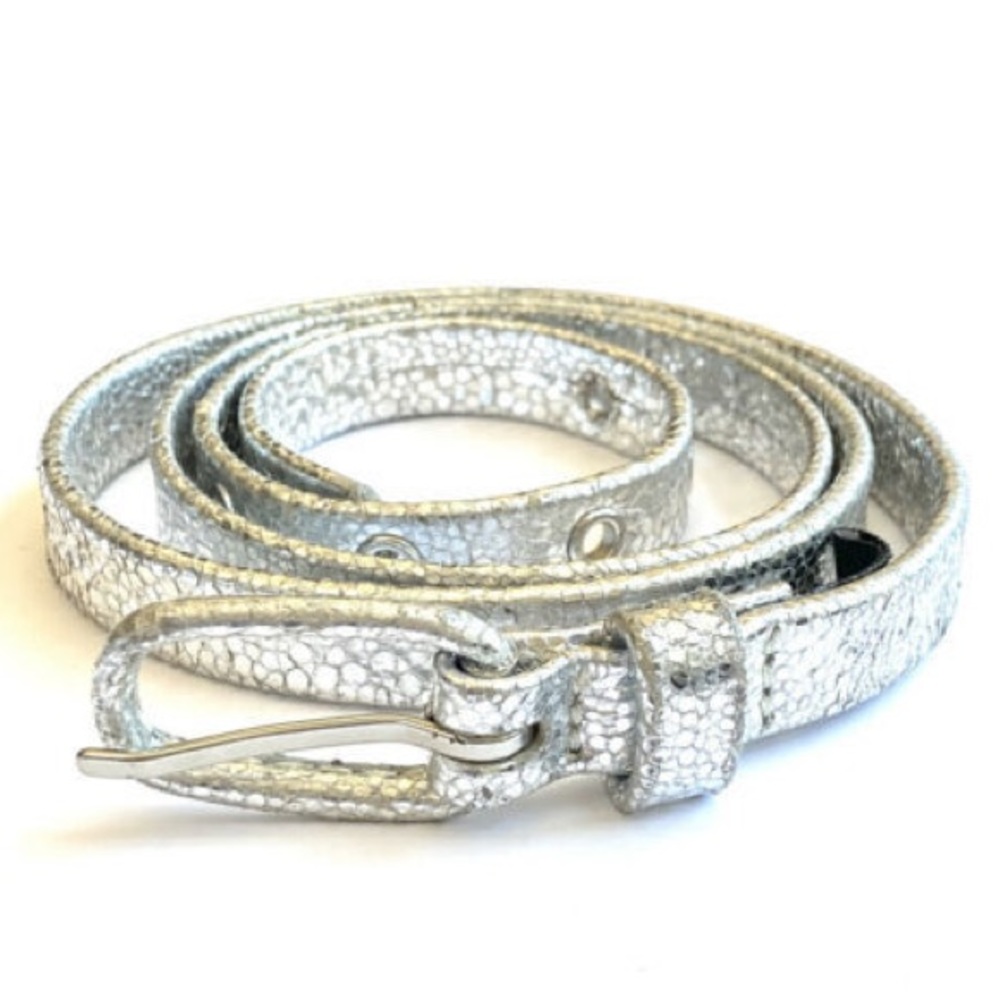 Metallic silver belt with crackle finish